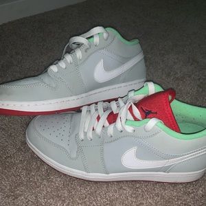 9.5 mens Nike Jordan’s